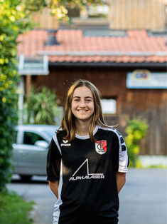 Alina Serter