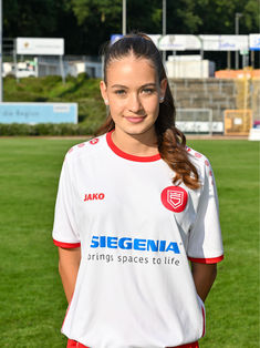 Paula Bell