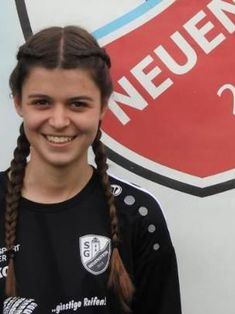Lena Bolender