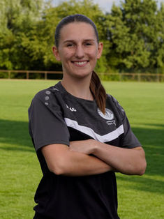 Nele Knaak