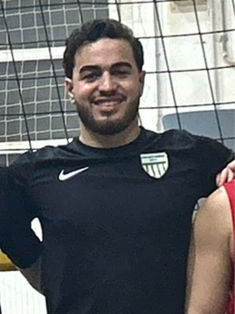 Adil Üzüm