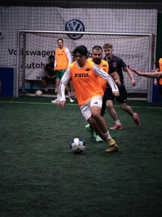 Meikel Azizian-Navid