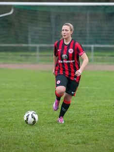 Julia Beuth