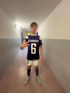 Sean Kneiding