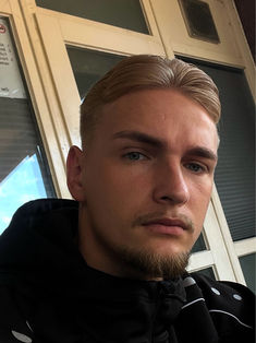 Dustin Kahl