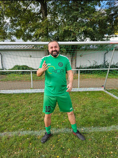 Hakan Özer