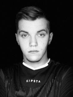 Adrian Nolte