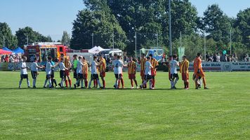 Fanion De Foot Vorwärts Dessau - Allemagne - Vintage état Correct