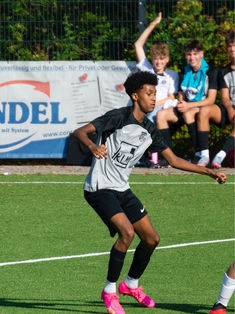 Maxim Heinrich Kamau Böth