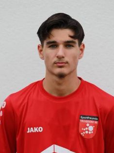 Sezer Tuna