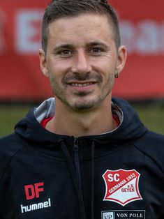 Dennis Frere