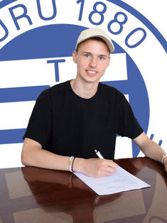 Aaron Thomas